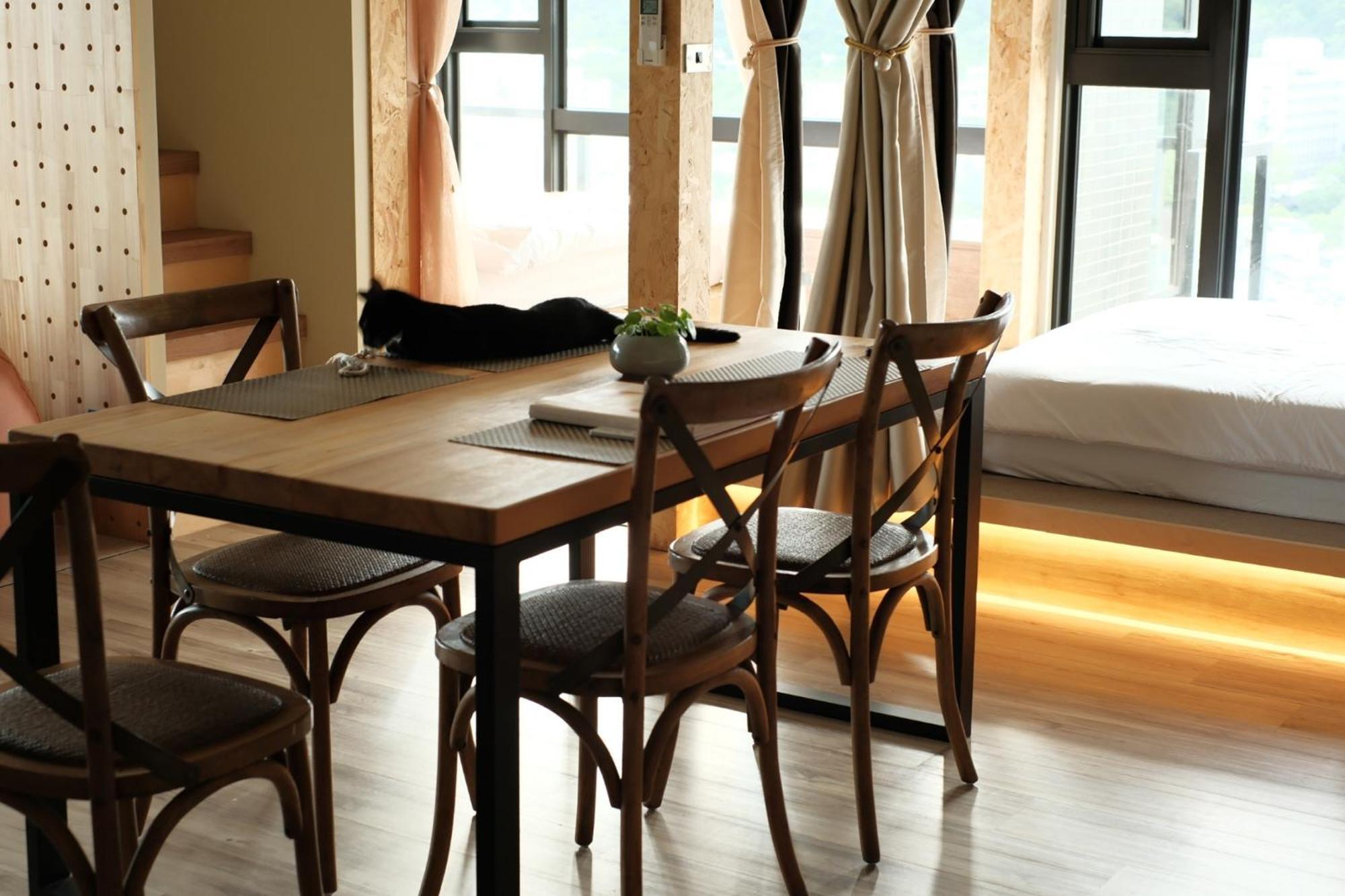Toucheng Happyhouse頭城黑皮家 附早餐 Apartment ภายนอก รูปภาพ